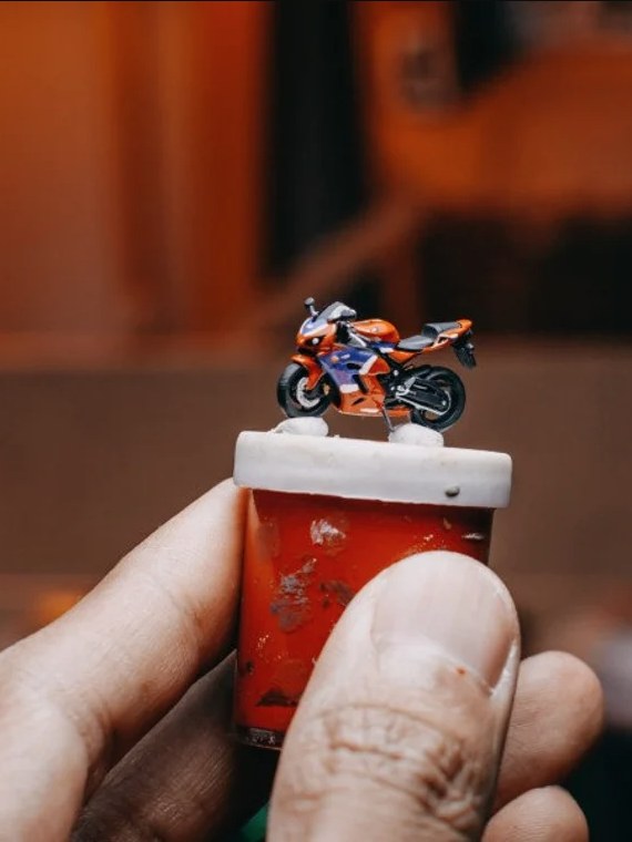 Kame Arts hand-painted diorama