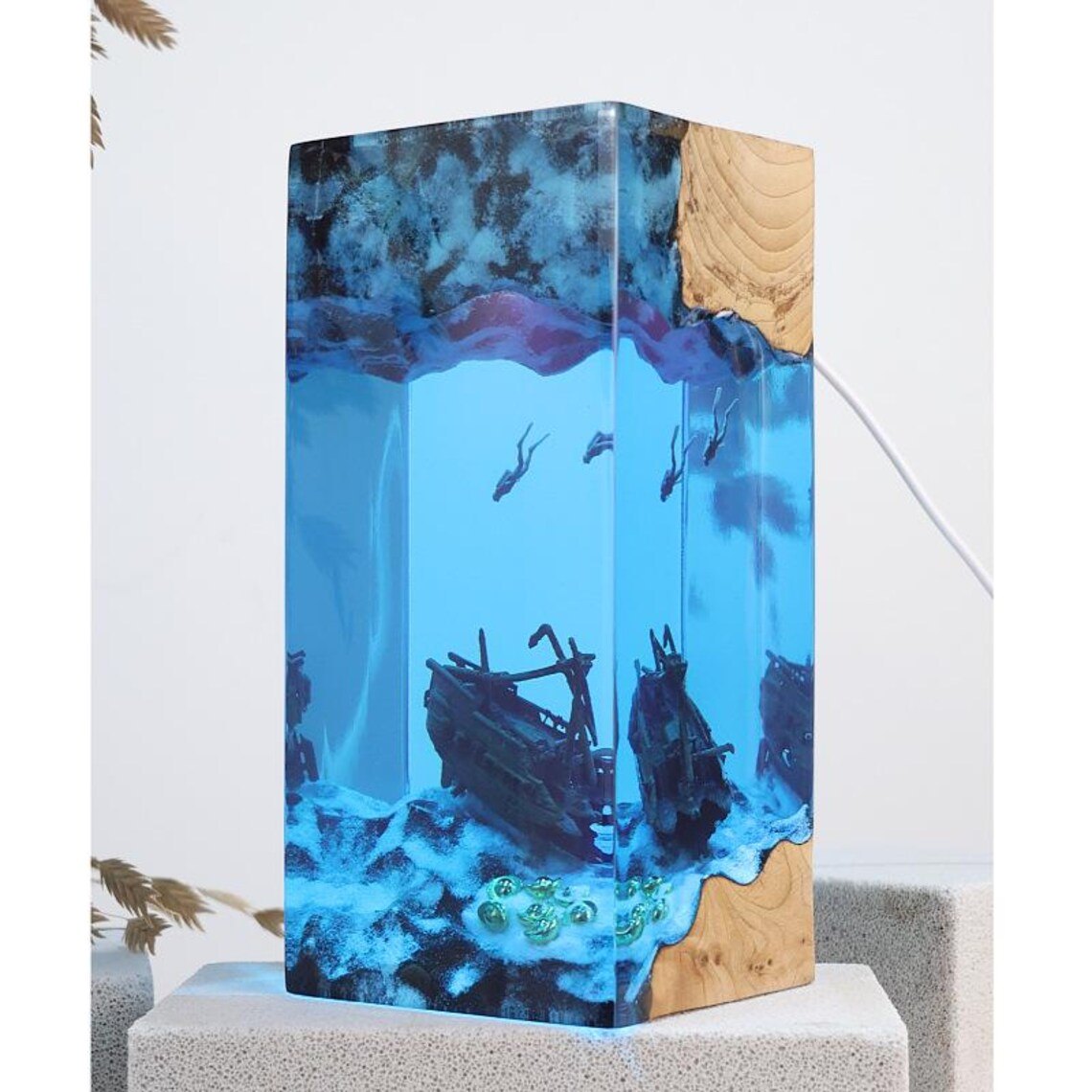 Tall shipwreck and divers resin lamp with wood corner