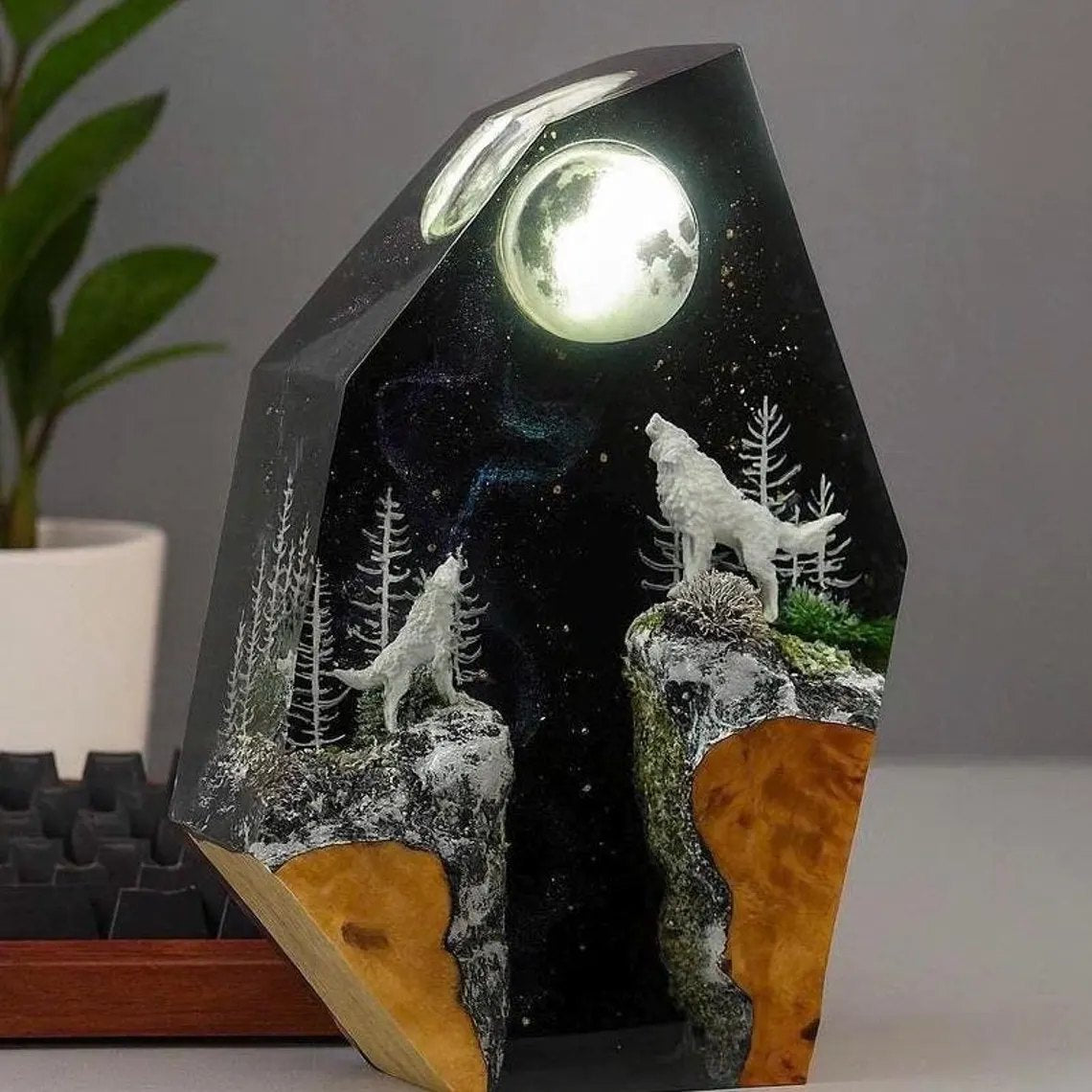 White wolves full moon epoxy night light from the side